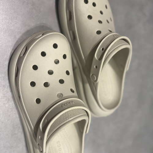 Crocs men's slippers like new, size M 12 46-47, beige