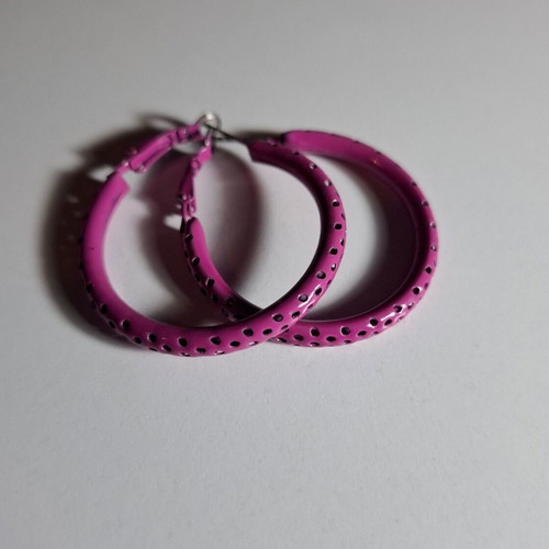 Fuchsia hoop earrings used, size 3.5 cm