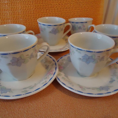 Fena Porzellan coffee cups new, set of 6 with saucers