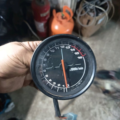 Suzuki RF400 tachometer used