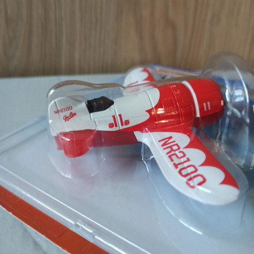 Matchbox Skybusters GEE BEE NR2100 airplane toy new