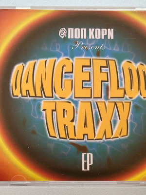 Dancefloor traxx CD used, electronic music collection