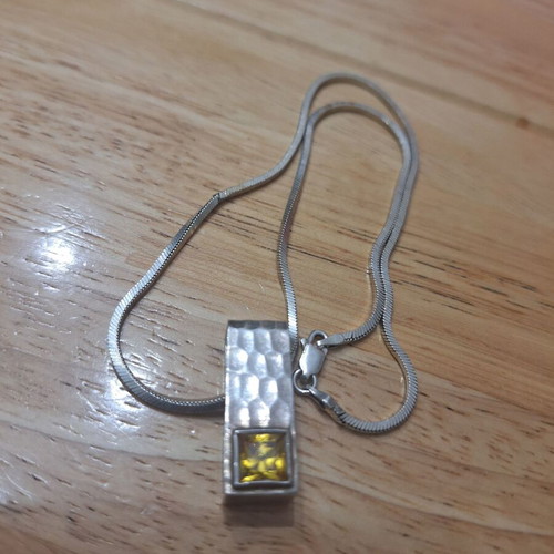 Silver 925 pendant with yellow zircon used with chain