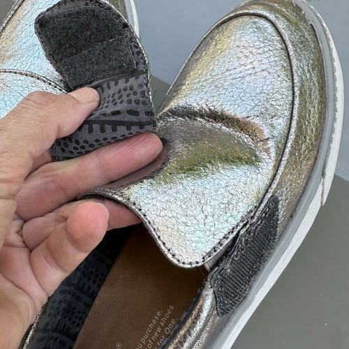 TOMS Metallic Leather Slip-On Sneakers like new, size 38, silver