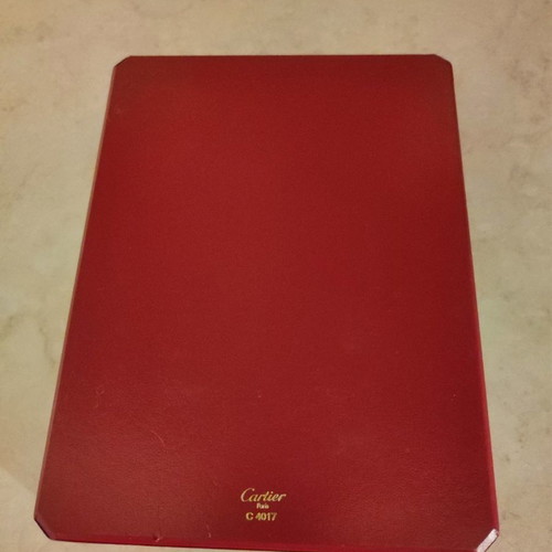 Cartier necklace box like new