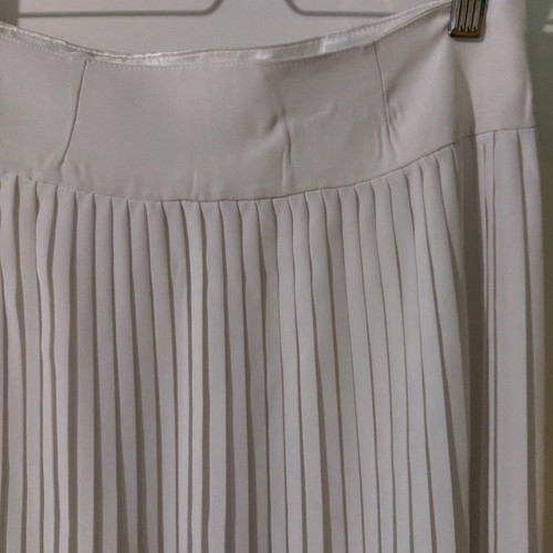 White skirt with 1.5 cm pleats, used, handmade