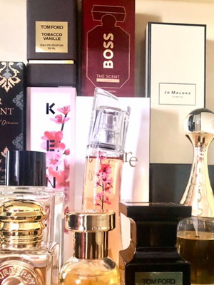 Set of 12 Eau de Parfum Brand Name Perfumes like new