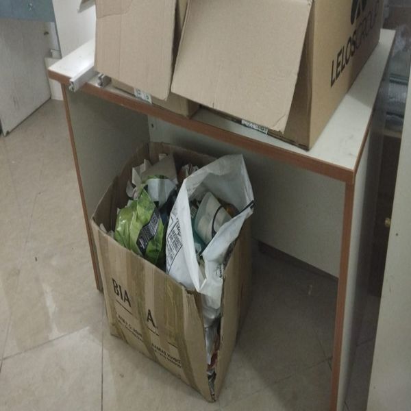 Πωλείται γραφείο/τραπέζι εργασίας