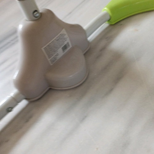 Baby jumper like new with colorful toys and 360-degree rotation