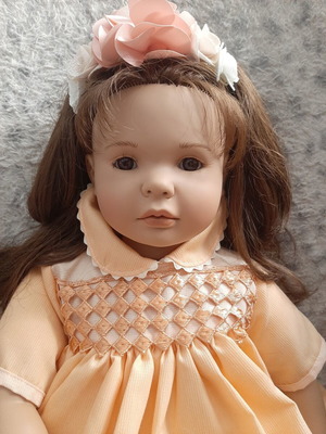 Karmen Gonzalez doll new, collectible from Spain