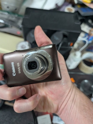 Canon IXUS 105 camera used, with battery, no charger