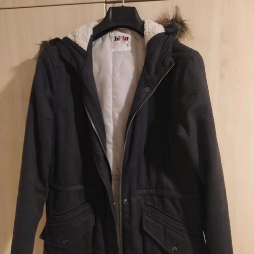 Billabong jacket used gray with fur hood