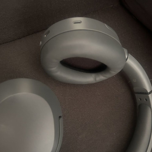 Edifier headset W820NB Plus like new, wireless, active noise cancellation
