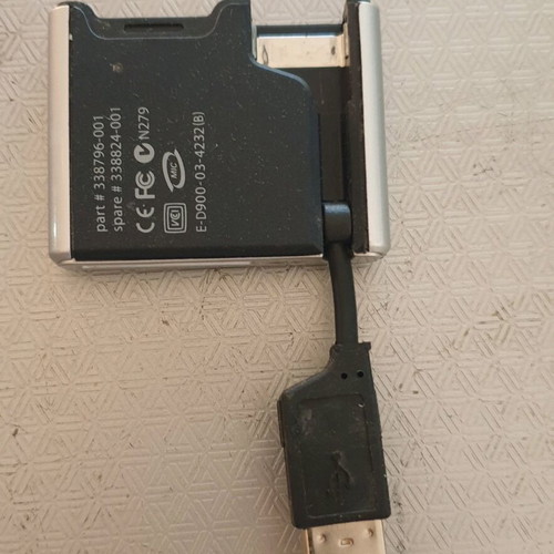 HP USB unit like new, SD card reader
