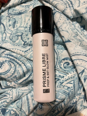 Givenchy Prisme Libre Prep and Set Glow Mist μεταχειρισμένο SPF 45