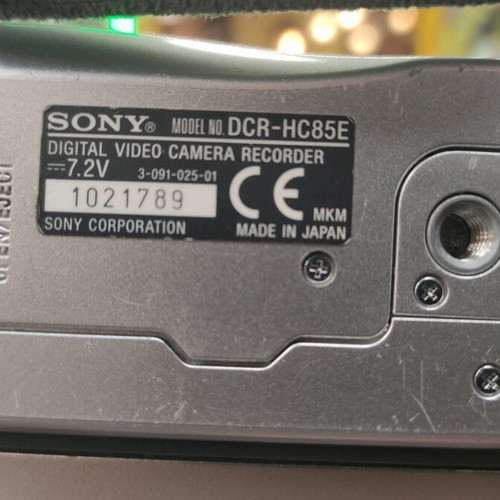 Sony DCR-HC85E video camera used with new battery