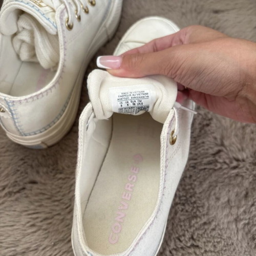 Converse Chuck Taylor Cotton White Sneakers Size 39 EU Like New