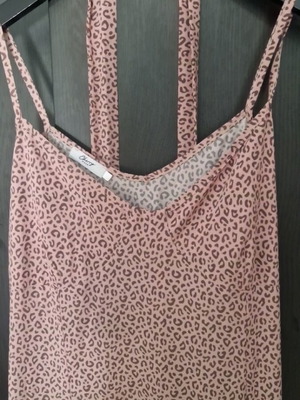 Animal print dress Cherry like new, lightweight summer, size M L