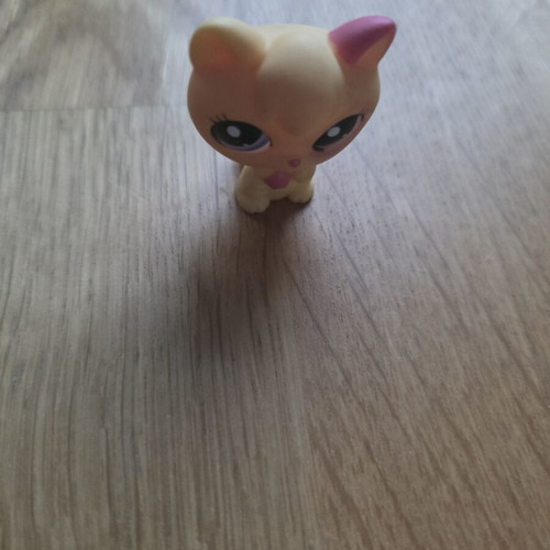 Littlest Pet Shop LPS #2512 Kitten cat like new