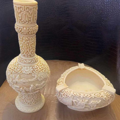 Resin vase and ashtray set like new, 2 pieces