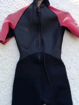Body Glove neoprene wetsuit for water skiing used, very good condition