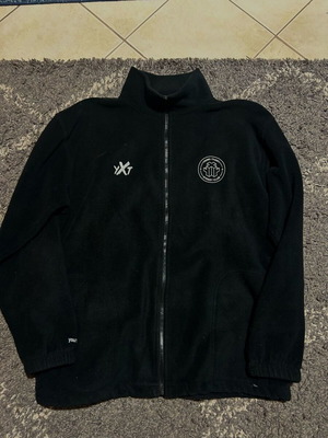 Young x Thirsty fleece jacket black, like new, size L