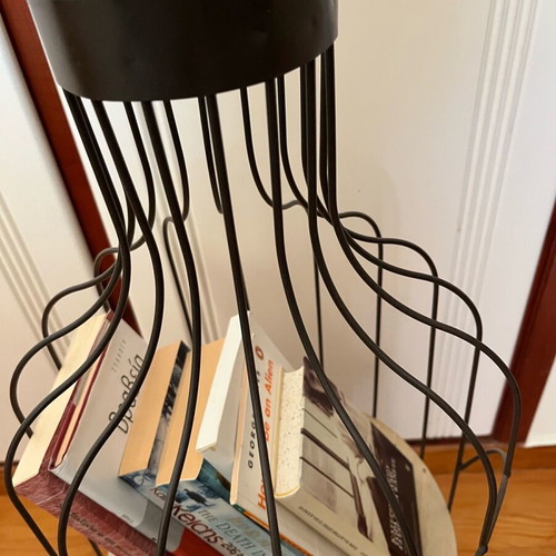 Decorative metal shelf with two shelves like new