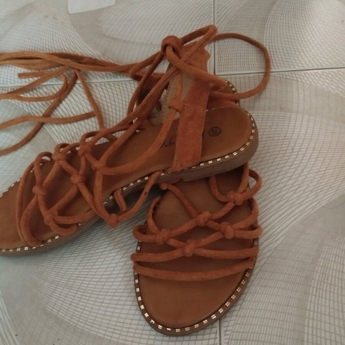 Sandals with laces like new, size 39, brown
