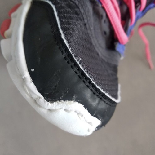 Reebok athletic shoes used, size 36, black and pink