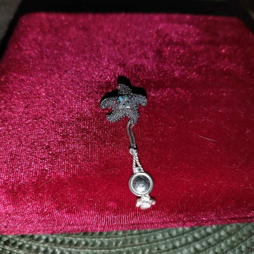 Ocean form silver earring used, silver