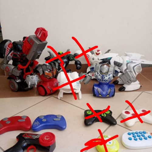 Pack of 4 remote control robots