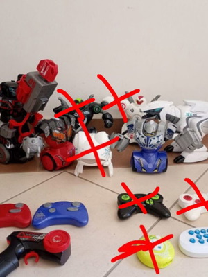 Pack of 4 remote control robots