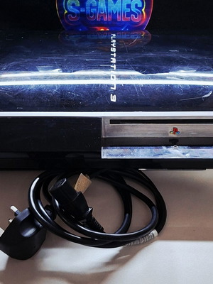 PlayStation 3 Fat CECHK03 console used with power supply