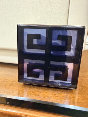 Givenchy eyeshadow palette like new, quad in blue tones