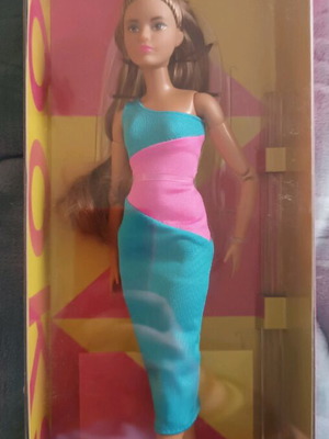 Barbie Signature Looks Petit #15 new