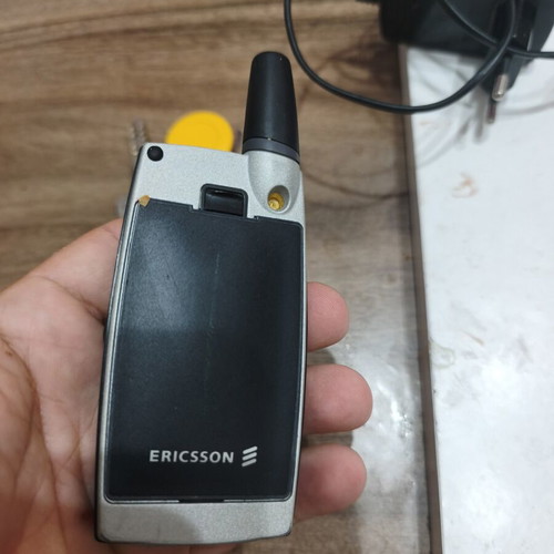 Ericsson T28s Vintage Cell Phone like new, fully functional