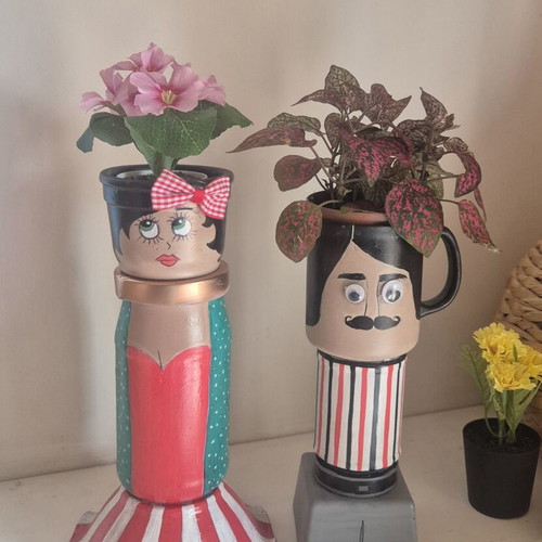 Handmade decorative vases like new, pack or single pieces
