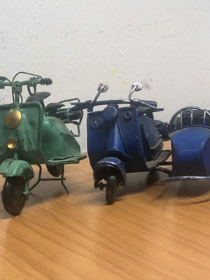 Metal Collectible Vintage Vespa Miniatures