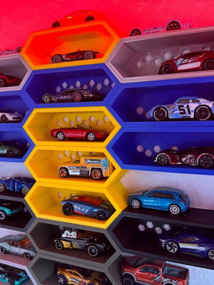 Hot Wheel Garage new