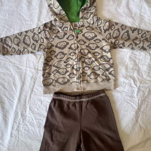 Carters clothing set for boy 12-18 months used, very good condition