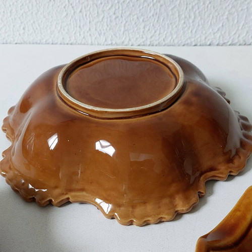 Ceramic set used with bowl and 2 ashtrays liquid lava style