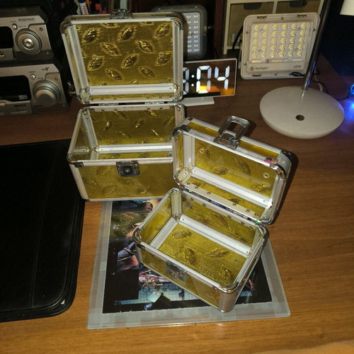 Storage boxes set of 2 like new, for jewelry or anything