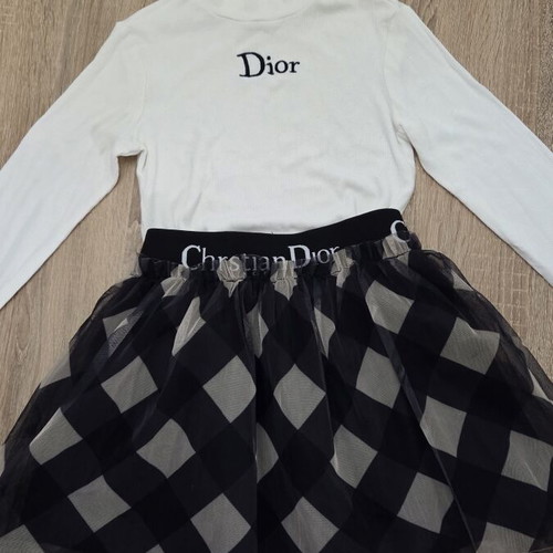 Set blouse and skirt for 4-5 years old