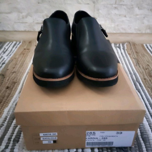 Black women's shoes KARINA 265 size 39 like new