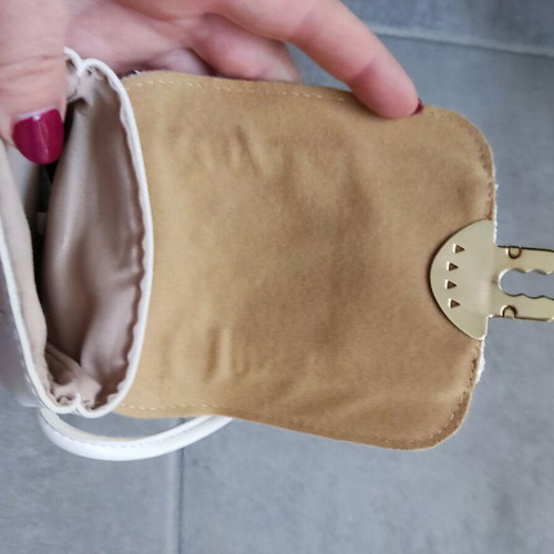 Bag to Bag white leather wristlet wallet used