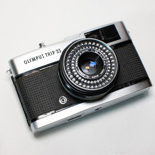 Olympus Trip 35 analog camera with original case