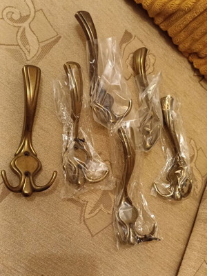 Wall Hooks Gold Antique Set of 6 New