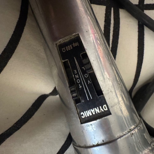 Dynamic microphone used with cable and on/off switch