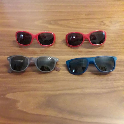 4 children's sunglasses, blue and red