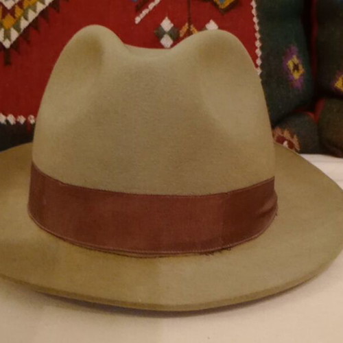 Vintage hat like new with Lapen stamp, size 58